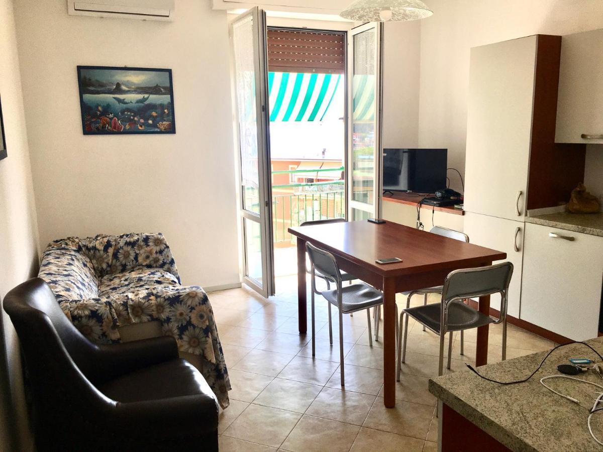 Ermes Apartment Levanto Bagian luar foto