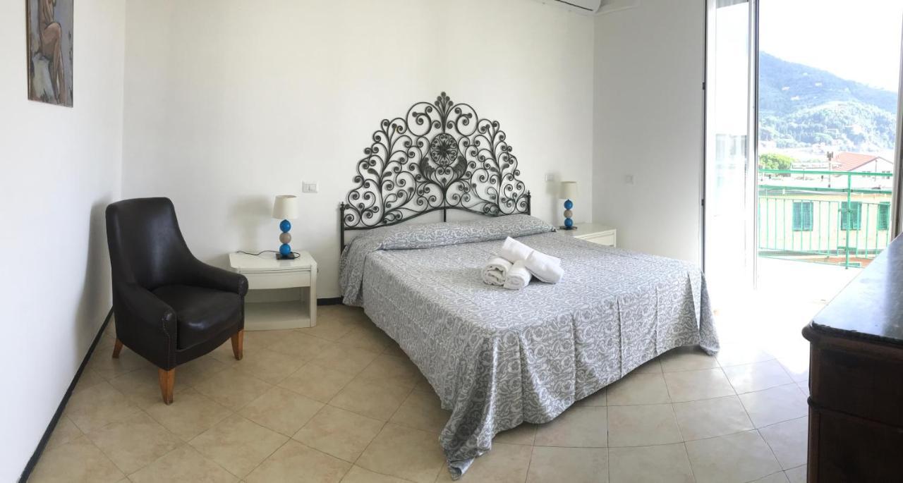Ermes Apartment Levanto Bagian luar foto